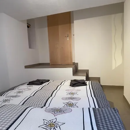 Slavica Dorfstrasse 94 * Randa